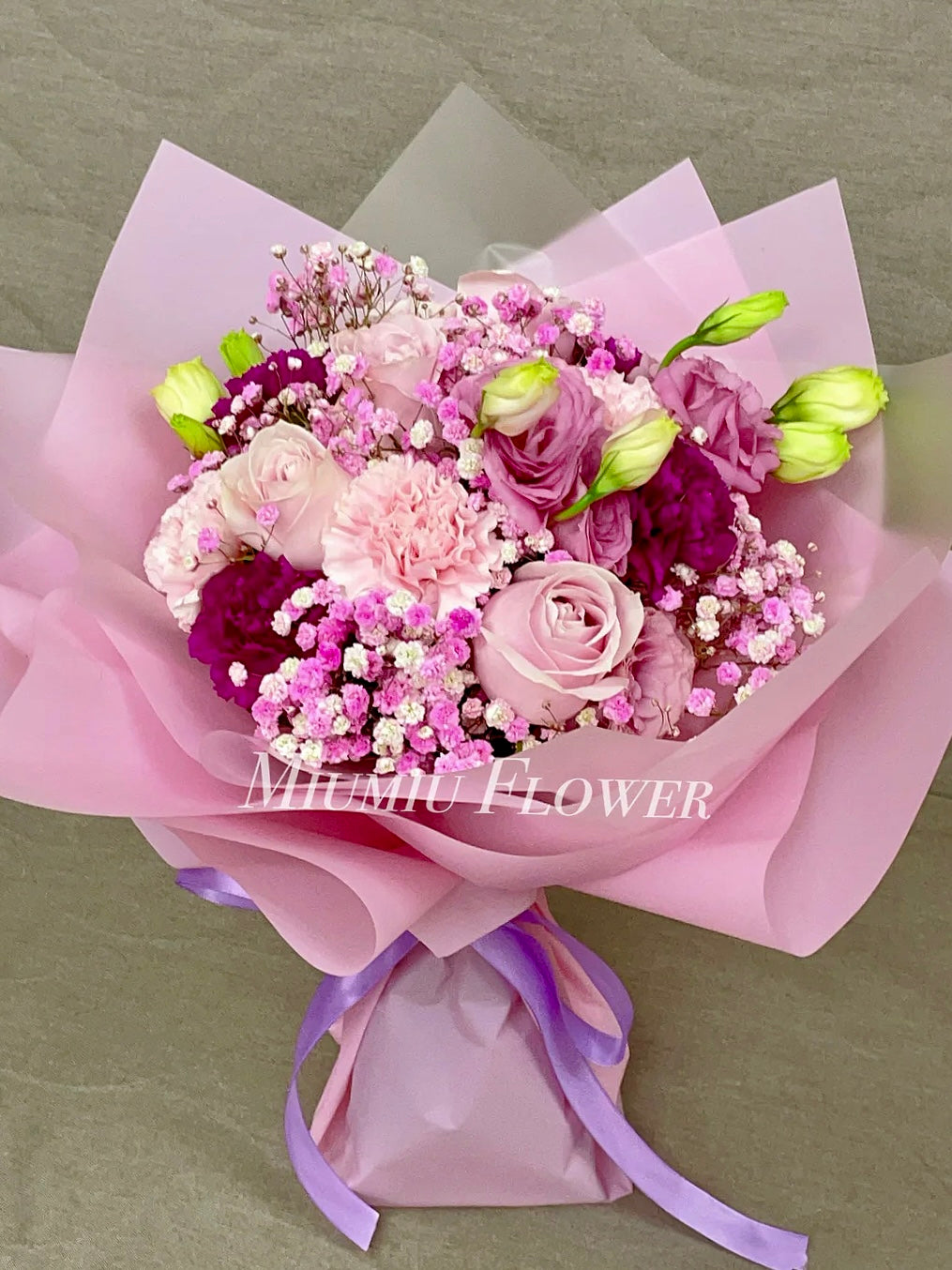 雙色康乃馨玫瑰花束