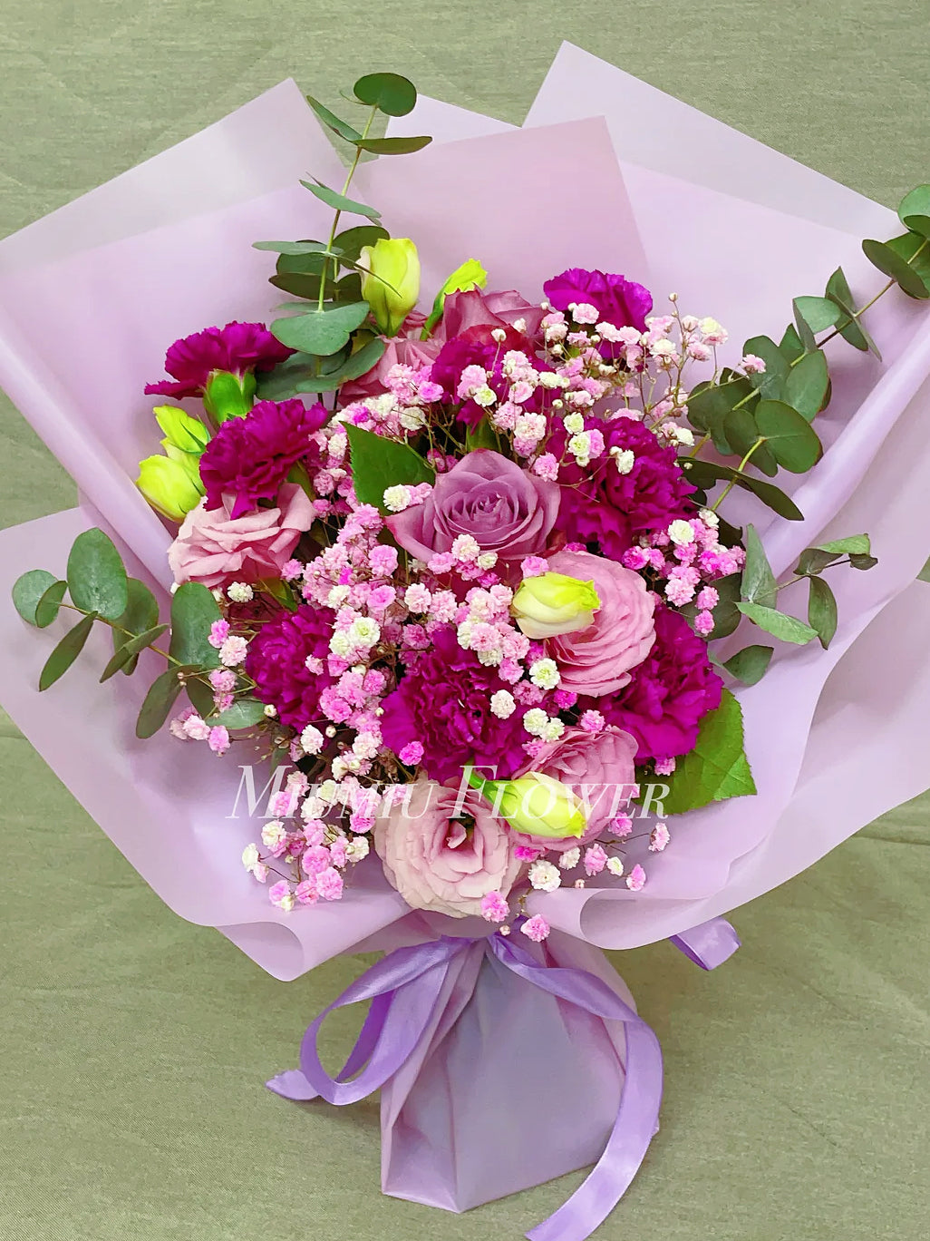 鮮紫康乃馨玫瑰花束
